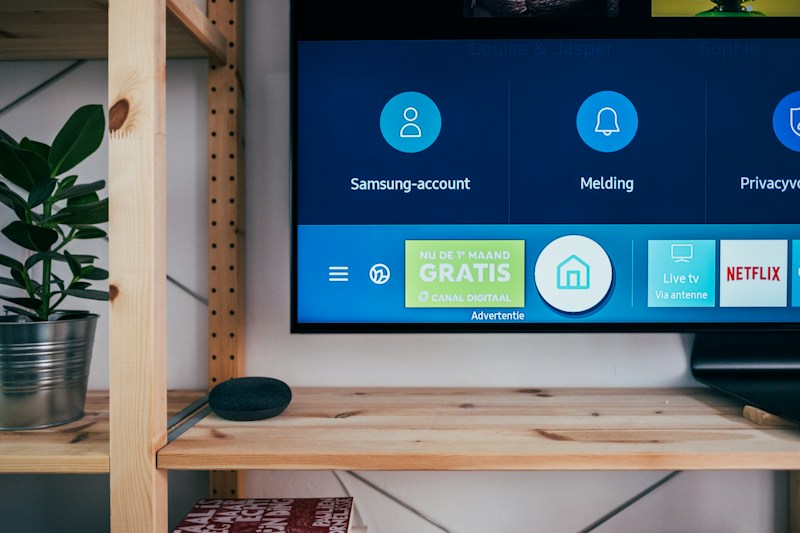 LG CineBeam HU85LA